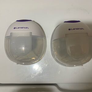 Lansinoh Milk Collectors in White and Purple